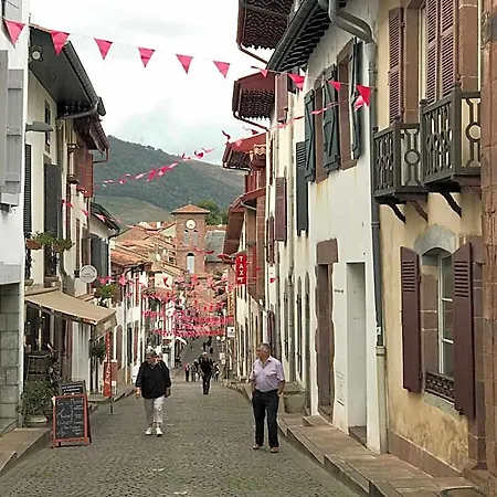 Le Chemin Vers L'etoile Saint-Jean-Pied-de-Port