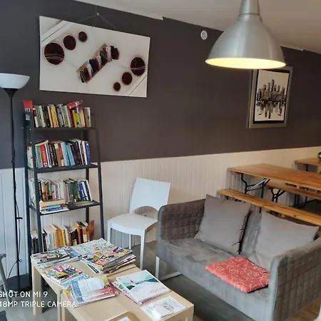 Le Chemin Vers L'etoile Hostel