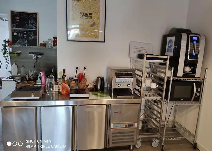 Le Chemin Vers L'etoile Hostel