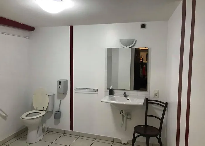 Le Chemin Vers L'etoile Hostel *