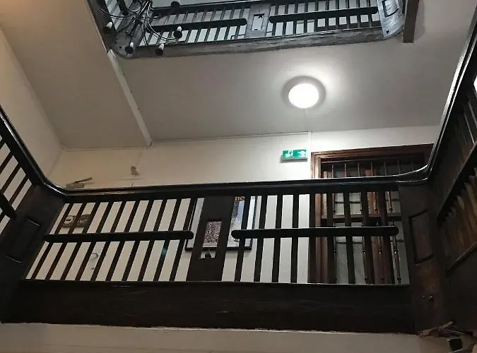 Le Chemin Vers L'etoile Hostel *