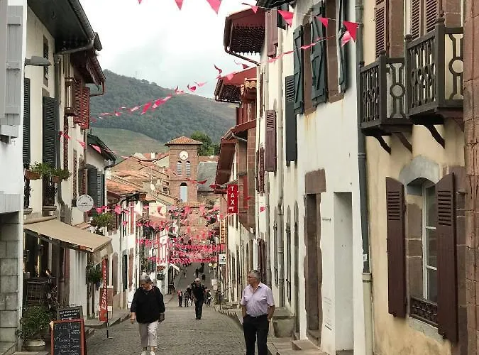 Le Chemin Vers L'etoile Saint-Jean-Pied-de-Port